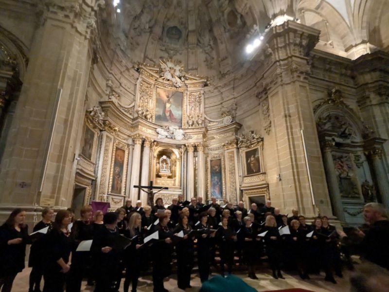 Coros vasco y ucraniano juntos en Donostia